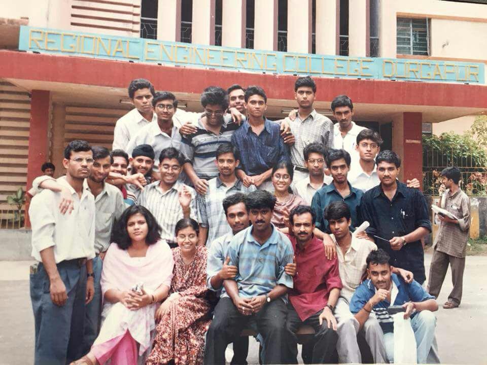 Another batch group photograph in front of the RE College Durgapur building